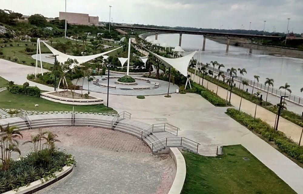 Gomti Riverfront Park